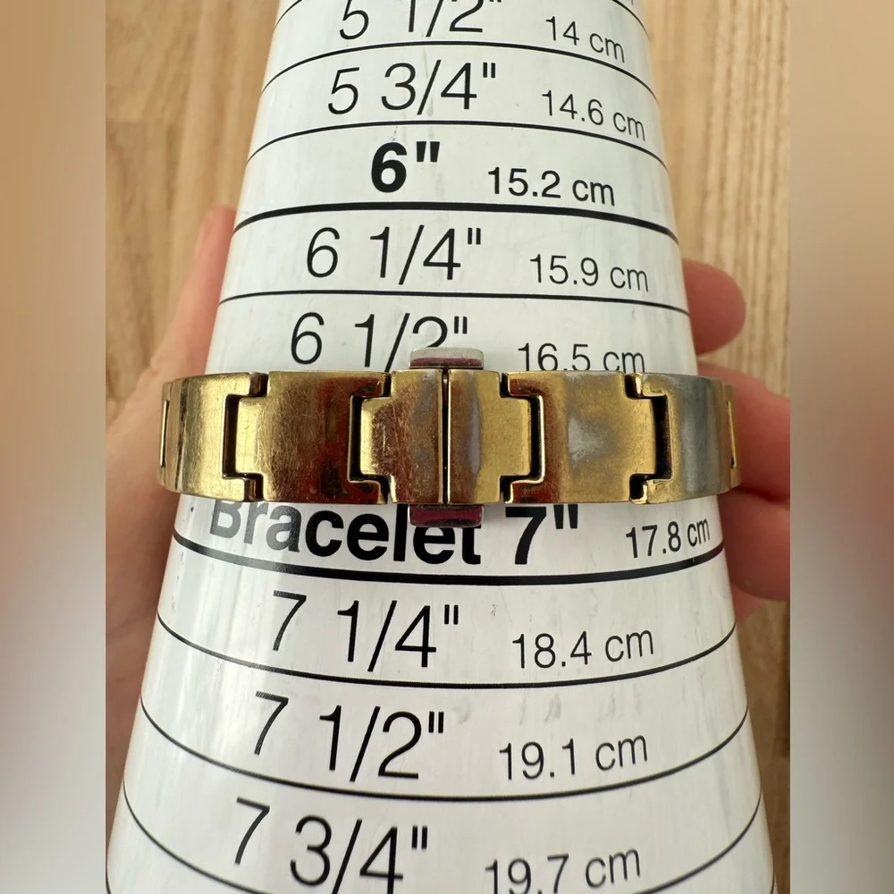 Vintage citizen eco drive ladies rectangular gold tone solar watch untested